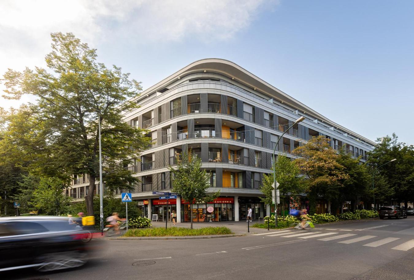 Luxury Two-bedroom With Terrace By Tyzenhauz Apartment *