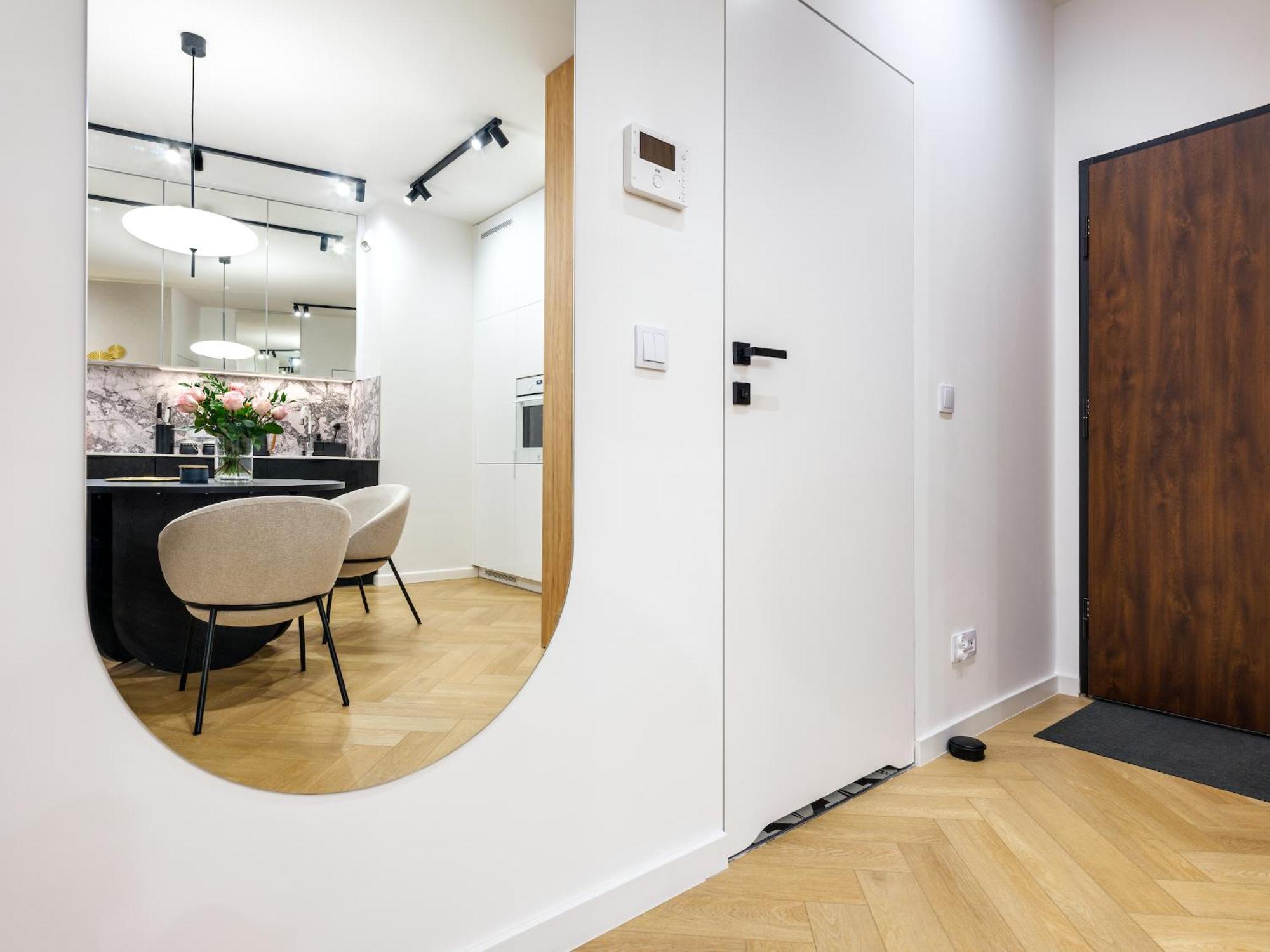 Apartment Luxury Two-bedroom With Terrace By Tyzenhauz