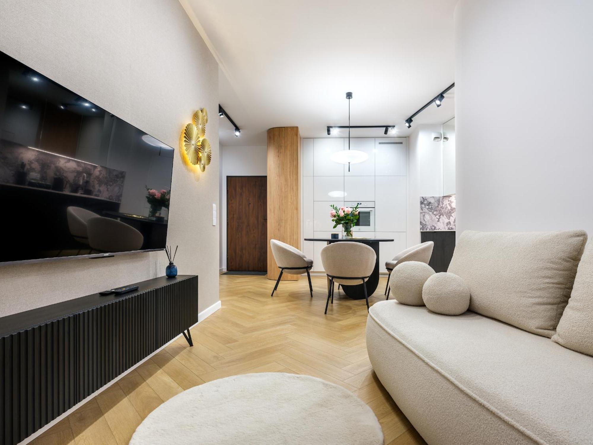 Apartment Luxury Two-bedroom With Terrace By Tyzenhauz *