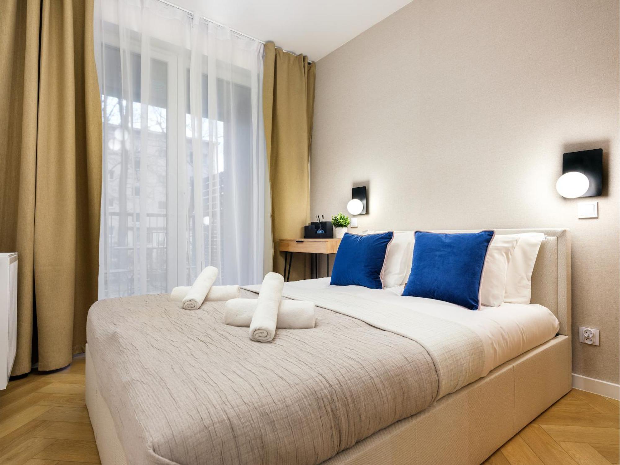 Apartment Luxury Two-bedroom With Terrace By Tyzenhauz *